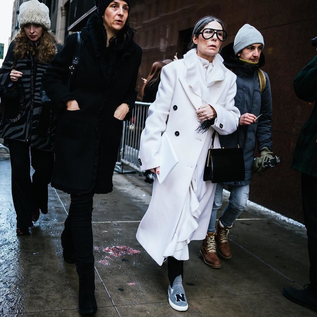 WalkingCanucks's tweet photo. New York Fashion Week .
.
📸: @walkingcanucks

#nyfw #newyorkfashionweek #fashionweek #nyc #newyork #streetstyle #streetfashion #streetsnap … https://t.co/2BwhvmQI1F