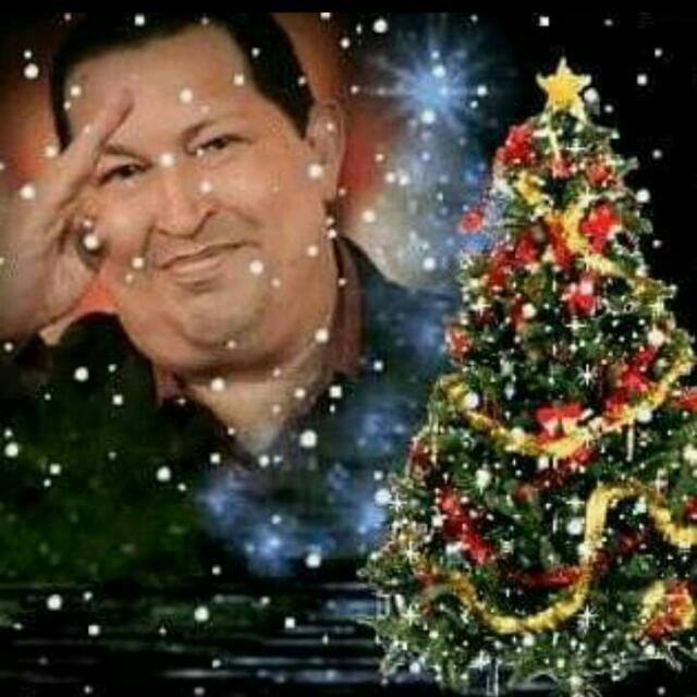 YanitzaRoa's tweet photo. #NavidadesFelices2017 compartiendo el gran amor revolucionario que nos enseño el comandante eterno.
#QuéEsUnEscuálido 
#UniversidadEnJaque https://t.co/mGnfRulKZx
