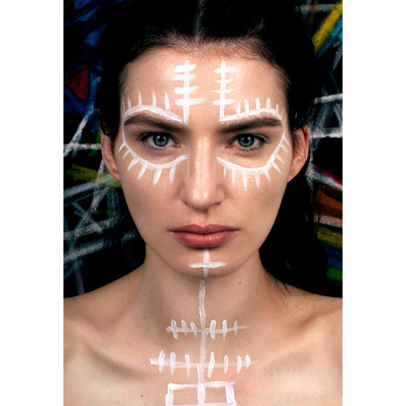 SarahLanagan's tweet photo. NEW WORK: Inspired by one of my favourite artists Jean Michel Basquiat. Using @KryolanOfficial @occmakeup @mufeireland #makeup #beauty #bts https://t.co/NwW4MchEn9