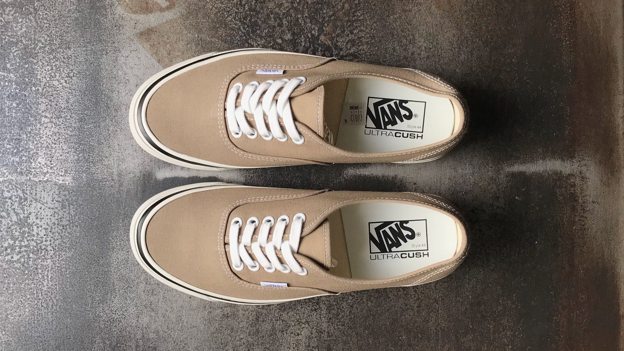 vans authentic 44 dx birch