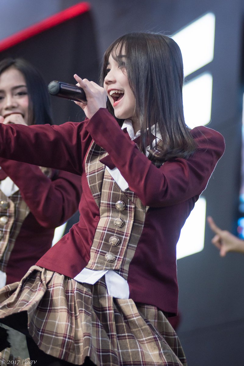 agv48's tweet photo. π€ @Yuriva_JKT48 #HondaPOS2017 https://t.co/FofZPaeqUG