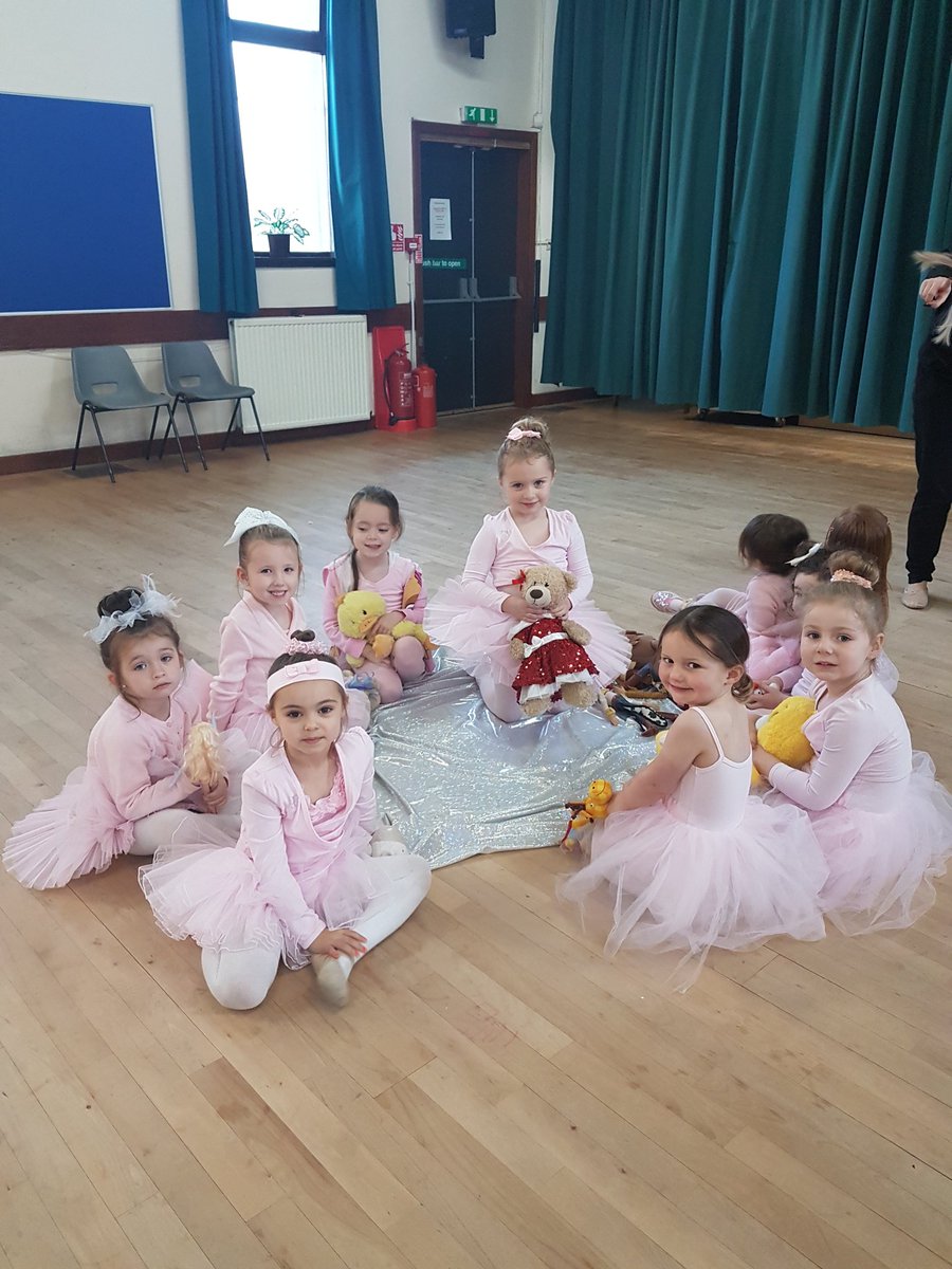 A fun-filled weekend for Sophia Rose and golden bear 😍