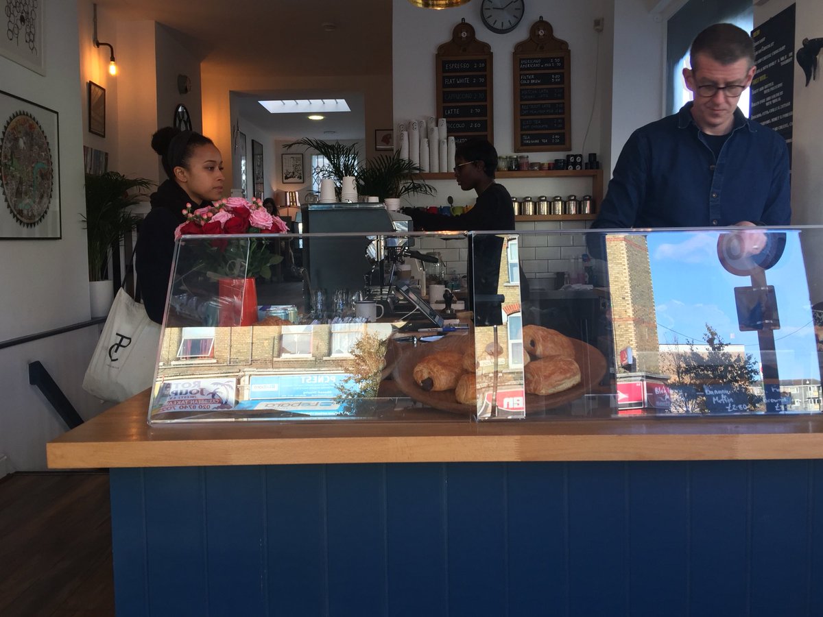 BexWills's tweet photo. Fab #coffee @Swallowcoffee1 and a great selection of cakes #commuter #W12 #goldhawkroad #dabush https://t.co/x6ZgKSczOh