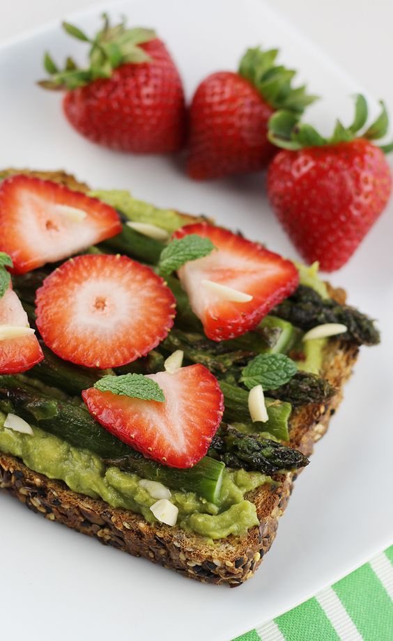 DanzFoods's tweet photo. It's all in the details, from what goes in your sandwich to the ingredients of your bread &amp; with #DanzBread, we make sure its all good! https://t.co/ijGZh97G53