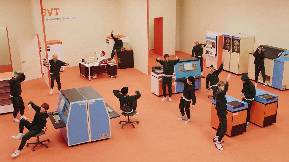 haoppywoo's tweet photo. WHEN YOU THOUGHT SVT HAVING THIS KIND OF CAMERA TRICK AT FIRST, BUT THEN U REALIZED ITS JUST THE 13 OF THEM. https://t.co/a1K6cFl8DG