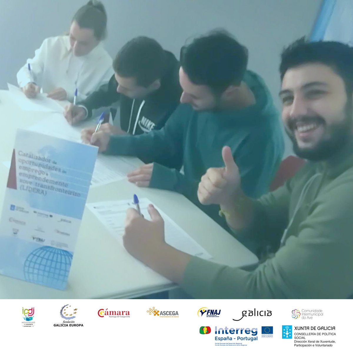 xuventude's tweet photo. O emprendemento xuvenil foi o protagonista no @espazoxovenoia o pasado venres. #FormaTOUR e o #ProxectoLIDERA continúan percorrendo Galicia. https://t.co/rFMUz8UMSb