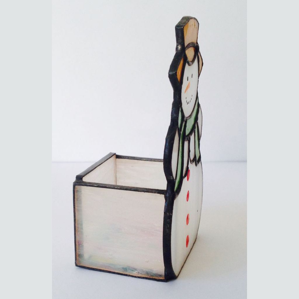 nurcindize1's tweet photo. #stainedglass #Vitray #camsanatı #decorativeobject #artglass #interior #içmimar #interiordesign #mumluk #candleholder #kardanadam #snowmen https://t.co/BCHJDOZe9r
