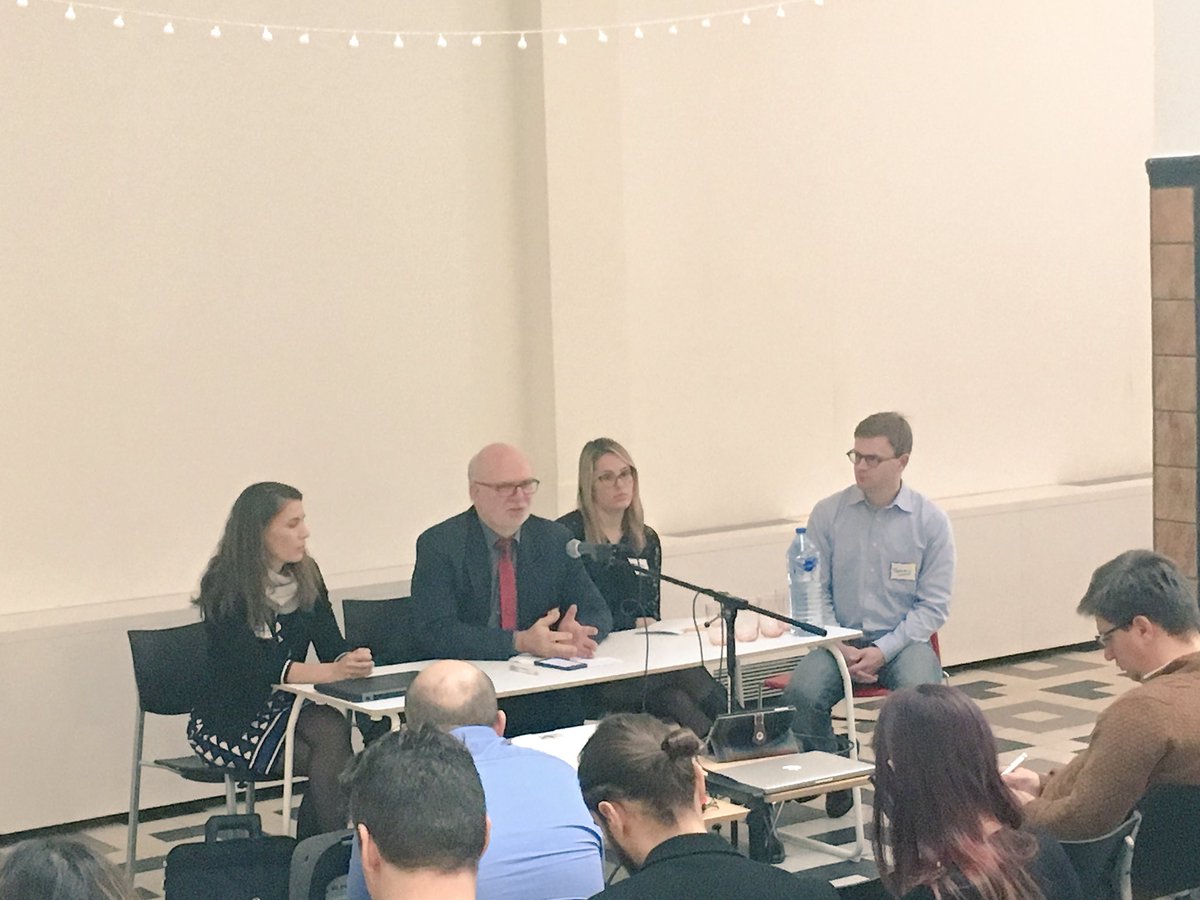 LegalHackersBXL's tweet image. Role of functional and non-functional software requirements in context of privacy by design by @AchimKla #pbdlab