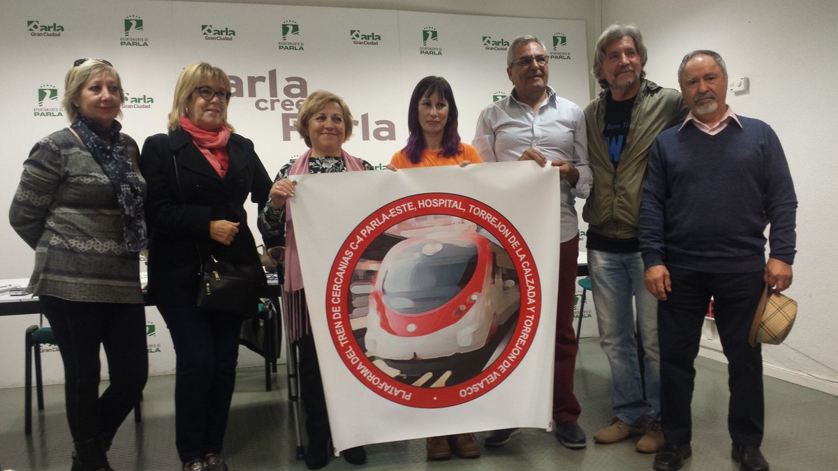 beamarinmayo's tweet photo. Los vecinos del Sur de Madrid piden que el Cercanías llegue al Hospital de Parla @aytoparla hablamos con ellos a las 11.15 en @BuenosDiasOM https://t.co/2PrrjTpP8Y