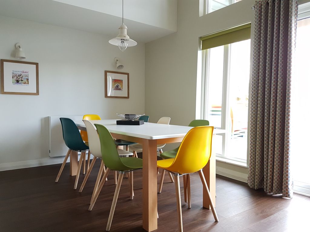 lifewithanguish's tweet photo. I've become quite attached to our @Butlins West Lakes Chalet, I need this dining area in my life #homegoals #WWEButlins #WWEMinehead https://t.co/zO1B9Z8IQh