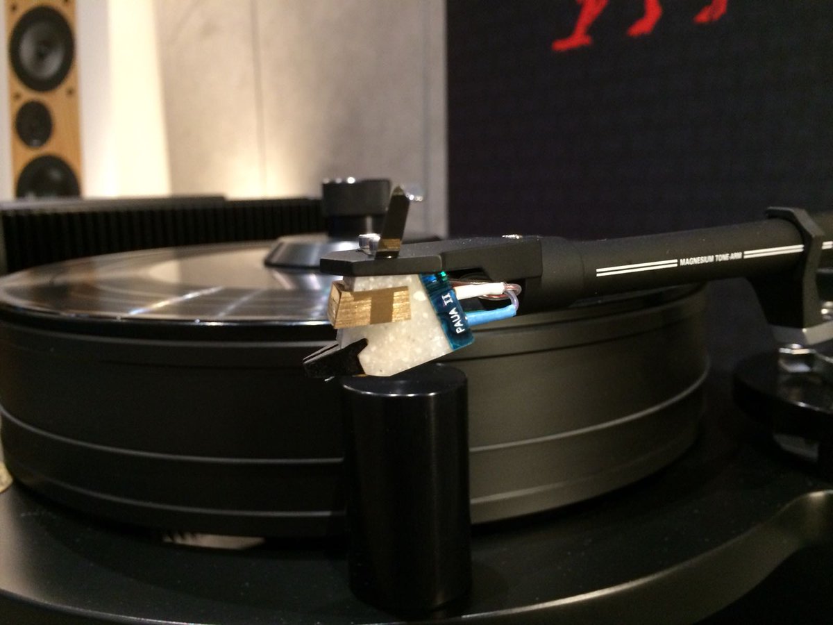 _AudioReference's tweet photo. Bari Hi-End 17 #AltaFedeltà #ProAc #Gryphon #Meitner #Michell #Pass #SME #Soundsmith #DigiBit #KimberKable #Atacama https://t.co/21BMj2nNC3