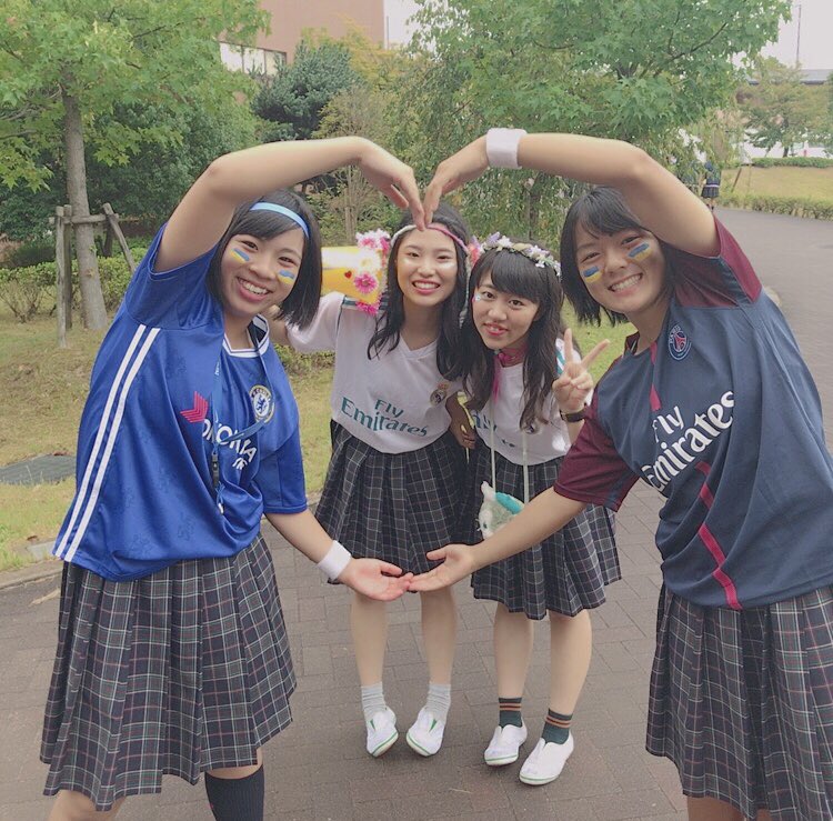 sumire_1006's tweet photo. @yukiuedaahaha 
ゆきちゃん誕生日おめでとう💛❤️
フレンドリーすぎるゆきちゃんが喋りやすくておもろくてほんまにすき😆
今年は試合見に行きます✊🏻
このあとさなが便乗するみたいです笑 https://t.co/iquoRWVByr