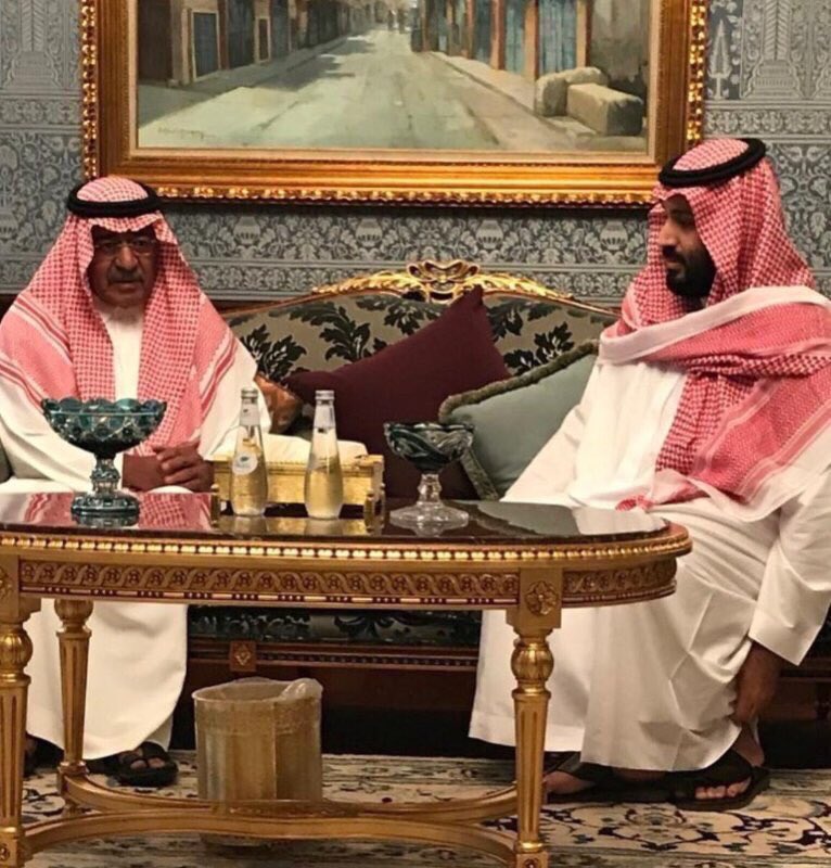 1MBSS's tweet photo. #عاجل | سمو ولي العهد الامير #محمد_بن_سلمان في منزل سمو الامير #مقرن_بن_عبدالعزيز لتقديم واجب العزاء في الفقيد #منصور_بن_مقرن رحمه الله https://t.co/yUrly1MP3V