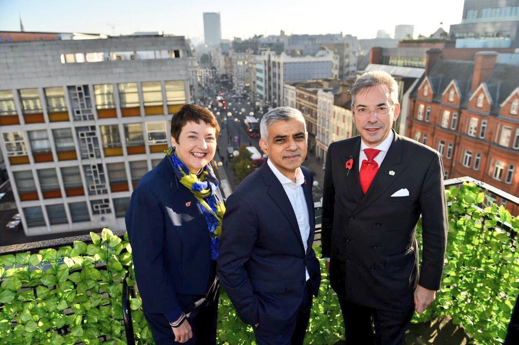 SadiqKhan's tweet photo. This morning I've launched plans for an iconic part of Oxford Street to be transformed into a pedestrian boulevard. https://t.co/r96rZlFRJp https://t.co/z409GRzCqE