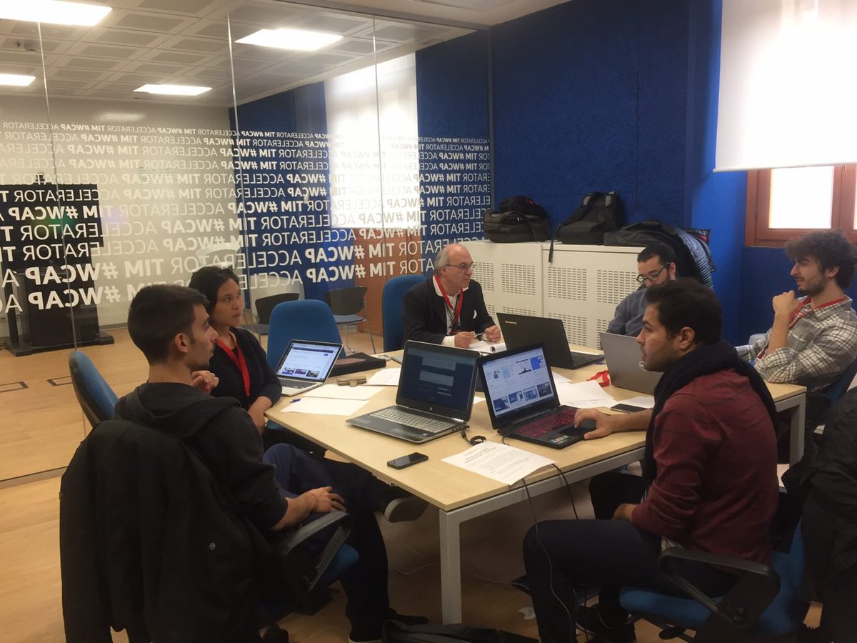 TIM_Enterprise's tweet photo. Tre i team vincitori premiati dalla giuria capitanata da @mariarita_mac, ma #TIMOPENHACK è stato un grande successo per tutti! #TIMOPEN https://t.co/sIKuly8uP8