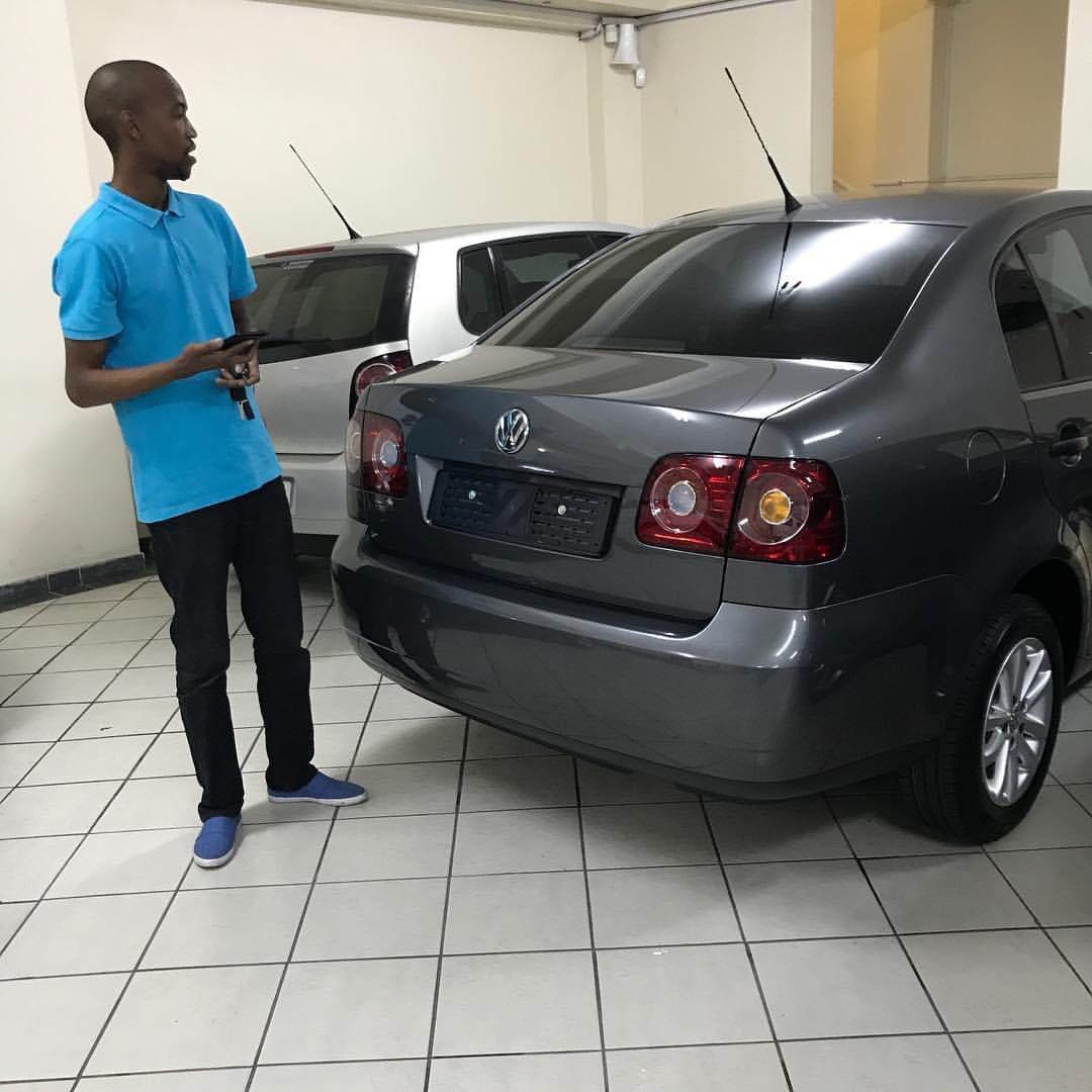 CarsLiveRSA's tweet photo. @CarsLiveRSA was proud to Give Menzi Delivery Of His 2017 Polo Vivo Sedan! We thank you for your business, sir! https://t.co/eUEaam2e6y