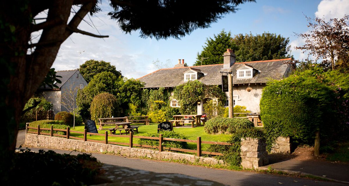 TheStackpoleInn's tweet photo. A busy week of 2 courses for £10, Fish & Chip Fridays are back! & Only 49 Days till Christmas. #thestackpoleinn #pembrokeshire #goodfood https://t.co/dfgT9aP5lD