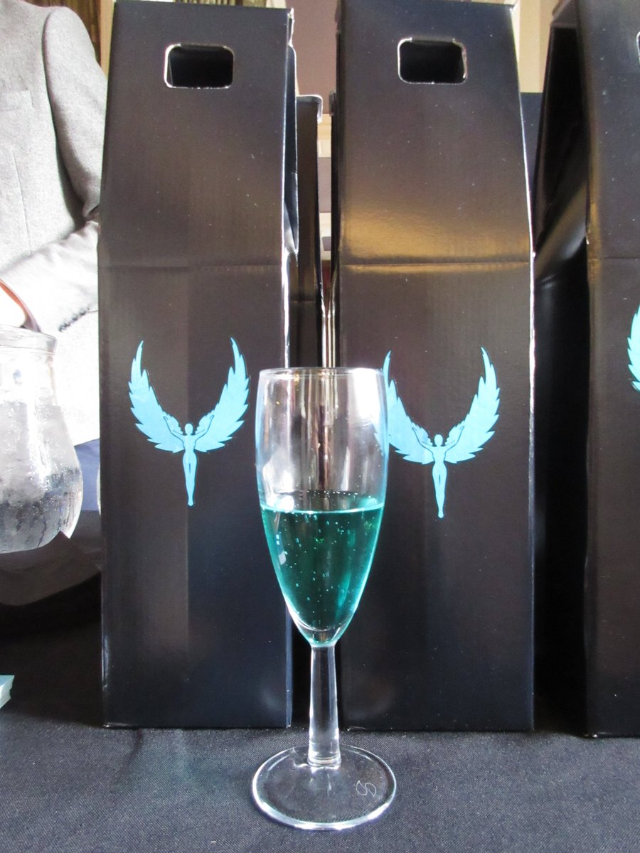 EccentricEng's tweet photo. Had a great time at the Yorkshire Fizz festival - so many sparkling varieties! https://t.co/Wv8k8k4jxy #fizz #winetasting #champagne #Cava https://t.co/cyMkV5Mfdu