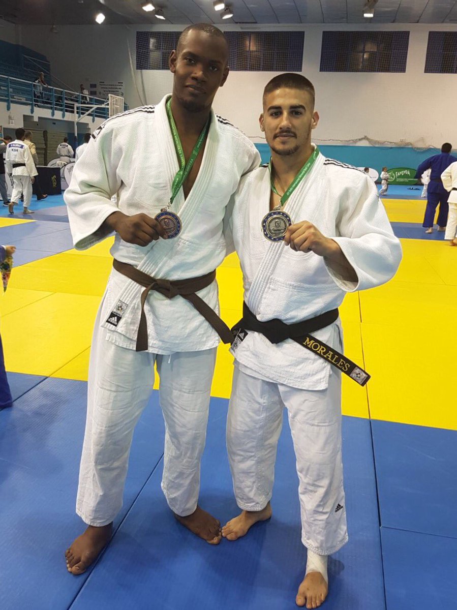 AlianzaKSV's tweet photo. 2 almerienses consiguen medalla en internacional por equipos disputado en Arcos de la Frontera! 1- RUS 2- AND 3- ESP @PMDAlmeria @aytoalm https://t.co/wMDBWXqvMj