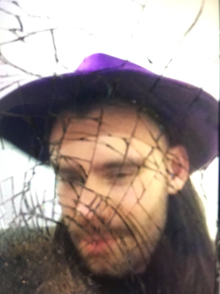 Kagoule's tweet photo. Yo guys we’re in #Edinburgh today at @sneakypetesclub with the @_CatholicAction boys !! Stage time 9pm https://t.co/czepRso36D