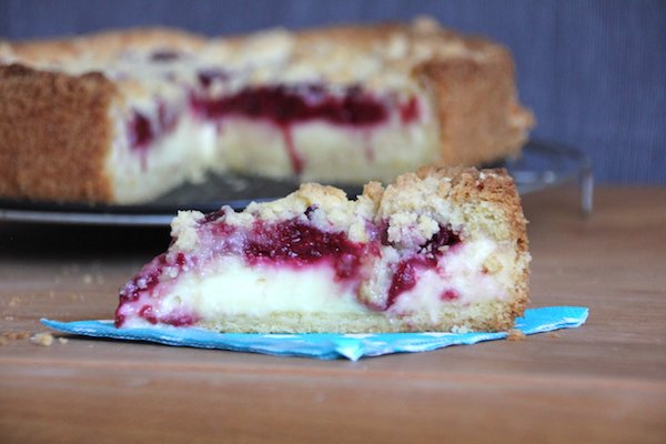 JoinMyGift's tweet photo. Himbeer Streuselkuchen mit Pudding Schmand Creme - genau das Richtige wenn es draußen kalt ist! 😍 https://t.co/i3iffTzLkm https://t.co/3JDF8635qa