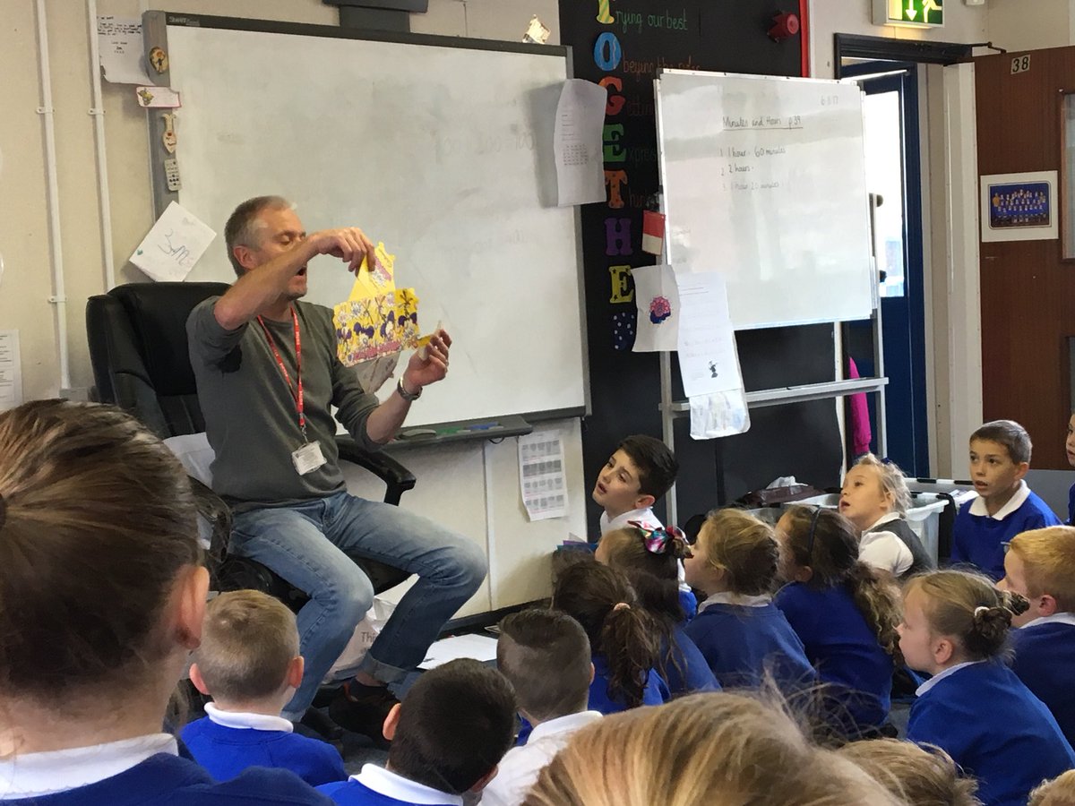 rhwsprimary's tweet image. Y3 learning all about pop up mechanisms and books with Jay Young #experientiallearning #makingprototypes #visitorstoschool