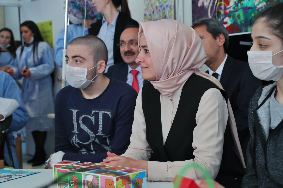 Cerrahpaşa Tıp Fakültesi Hastanesinde, lösemi tedavisi gören kocaman yürekli çocuklarımızı ziyaret ettik. #LösemiliÇocuklarHaftası