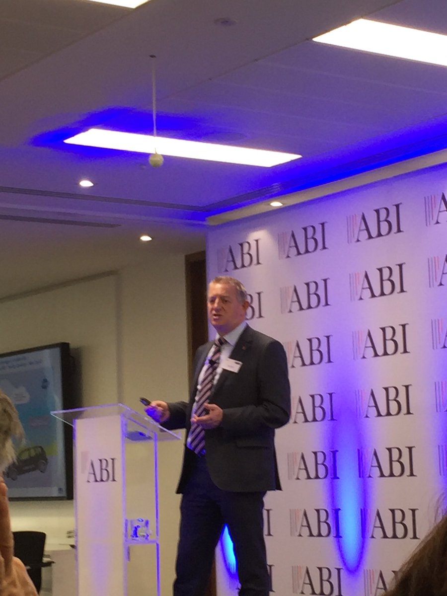 GraemeBIBA's tweet photo. @AXADavidW makes the point at #ABIMotor that he has concerns over level 3 autonomous vehicles as they require drivers to re-take control as fall back. https://t.co/8wJtPNIzgu
