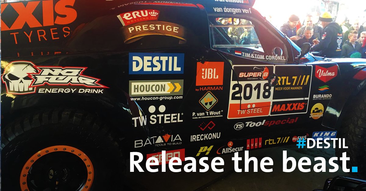 We hebben onze plek weer op #BEAST347🚙 We gaan weer zandhappen met Tom Coronel &amp; Tim Coronel #dakarrally #samensportenvoorhetgoededoel