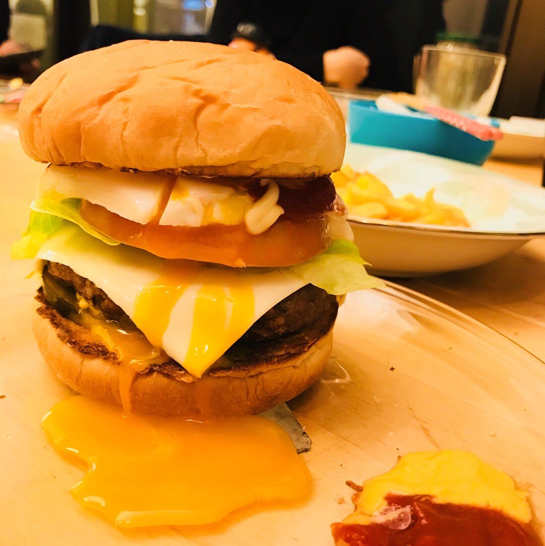 sonono37's tweet photo. 11日のハンバーガーパーティ🍔
の前に試作してみたー❤️

これはかなりいい！😊❤️ https://t.co/RAi0TLvLIl