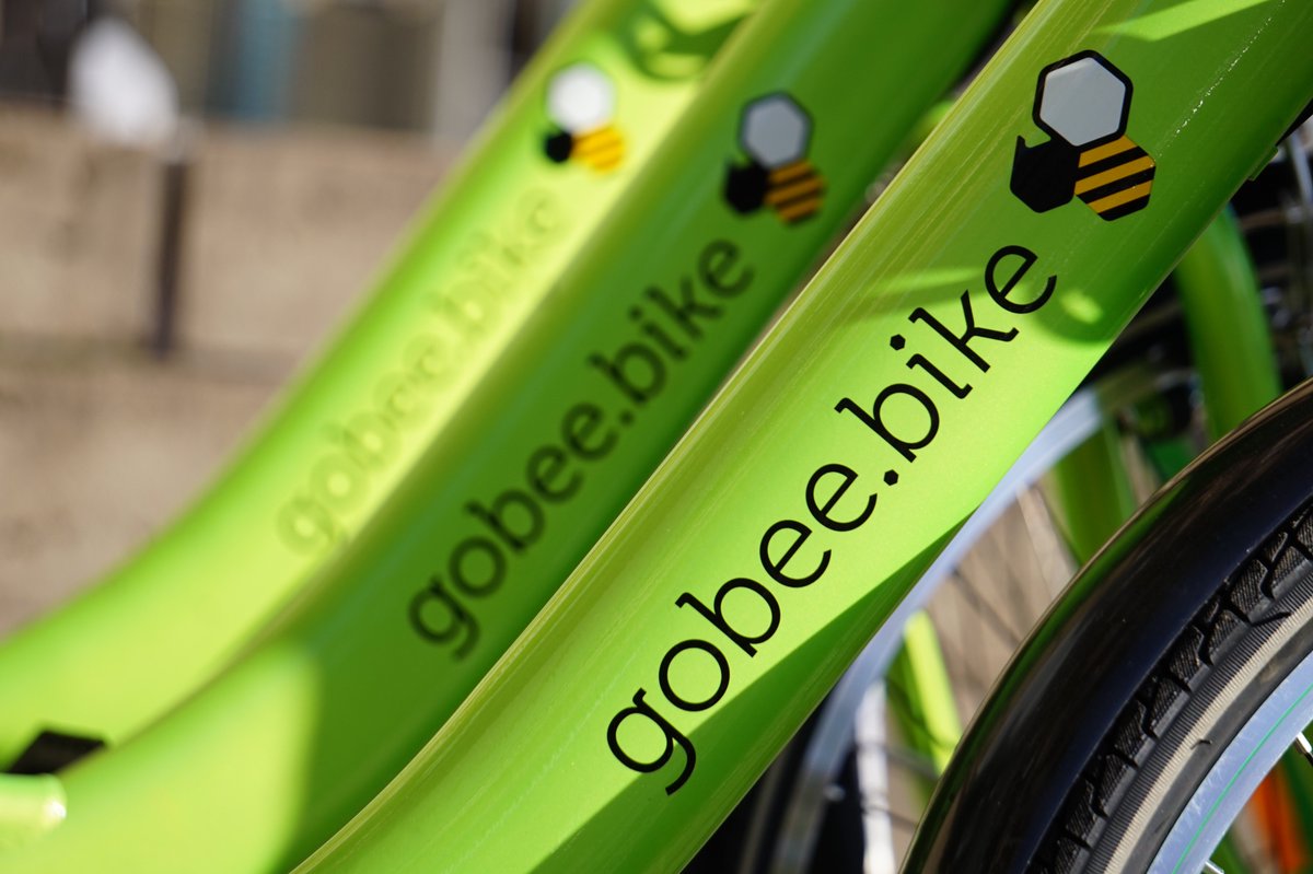 VilledeReims's tweet photo. Lancement à #Reims du nouveau dispositif de #vélos en libre-service et sans bornes #GobeeBike, à la disposition des Rémois ! https://t.co/V49Et02orN