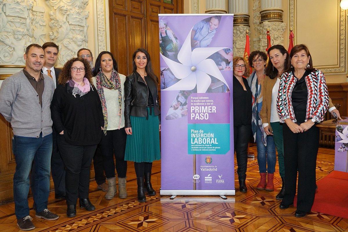TribunaVa's tweet photo. Pionero Plan Municipal de Inserción laboral para mujeres Víctimas de violencia de género. https://t.co/biWy56CzO8 @AyuntamientoVLL https://t.co/eVyRTAszJc