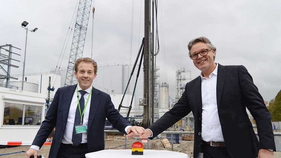 Startsein is gegeven voor bouw nieuw kantoor en werkplaats DSM Sinochem Pharmaceuticals (DSP) bit.ly/2zAb690