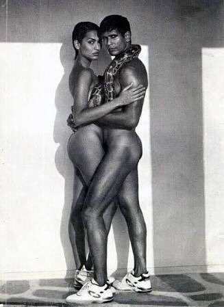 Lady_nishaaa's tweet image. Cobra : Kabaab mein haddi #ShoeAd