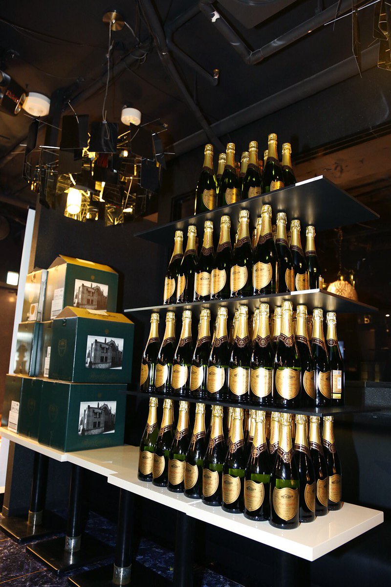 和馬 相互 Gd所属 Twitterren 昨日 酉の市で取締役がロジャーマンションの人だ って言われてた ツイッターの破壊力パネー Gdtrump ロジャーマンション ロジャーマンション智矢