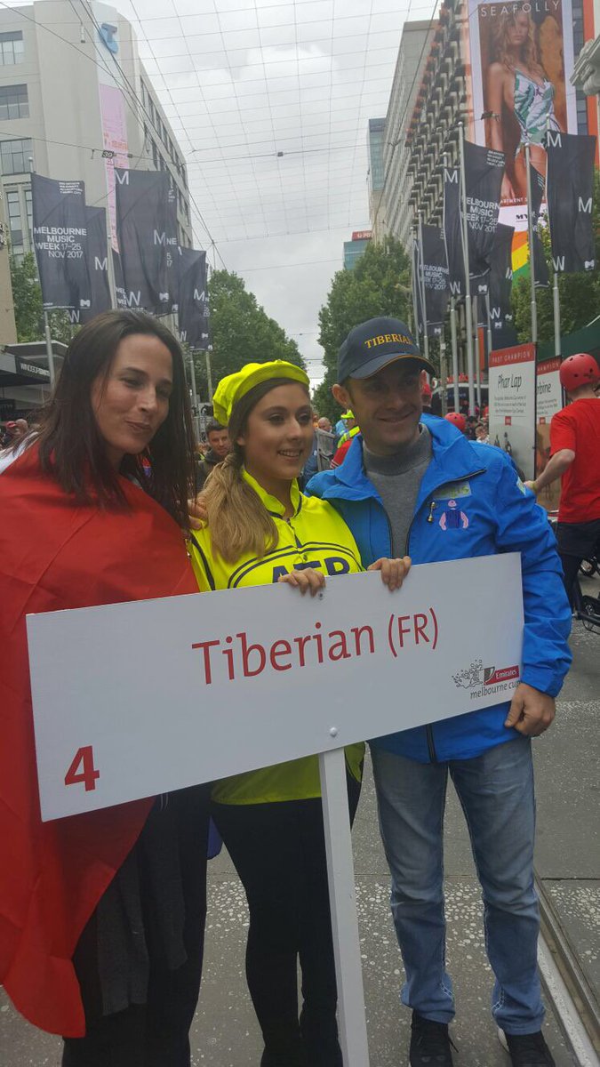 Jour_de_Galop's tweet photo. 🇦🇺 MELBOURNE CUP : J-1
L'entourage de TIBERIAN défile en héros dans les rues de la ville ! Une tradition dont la France devrait s'inspirer ! https://t.co/QmmR7VRm01