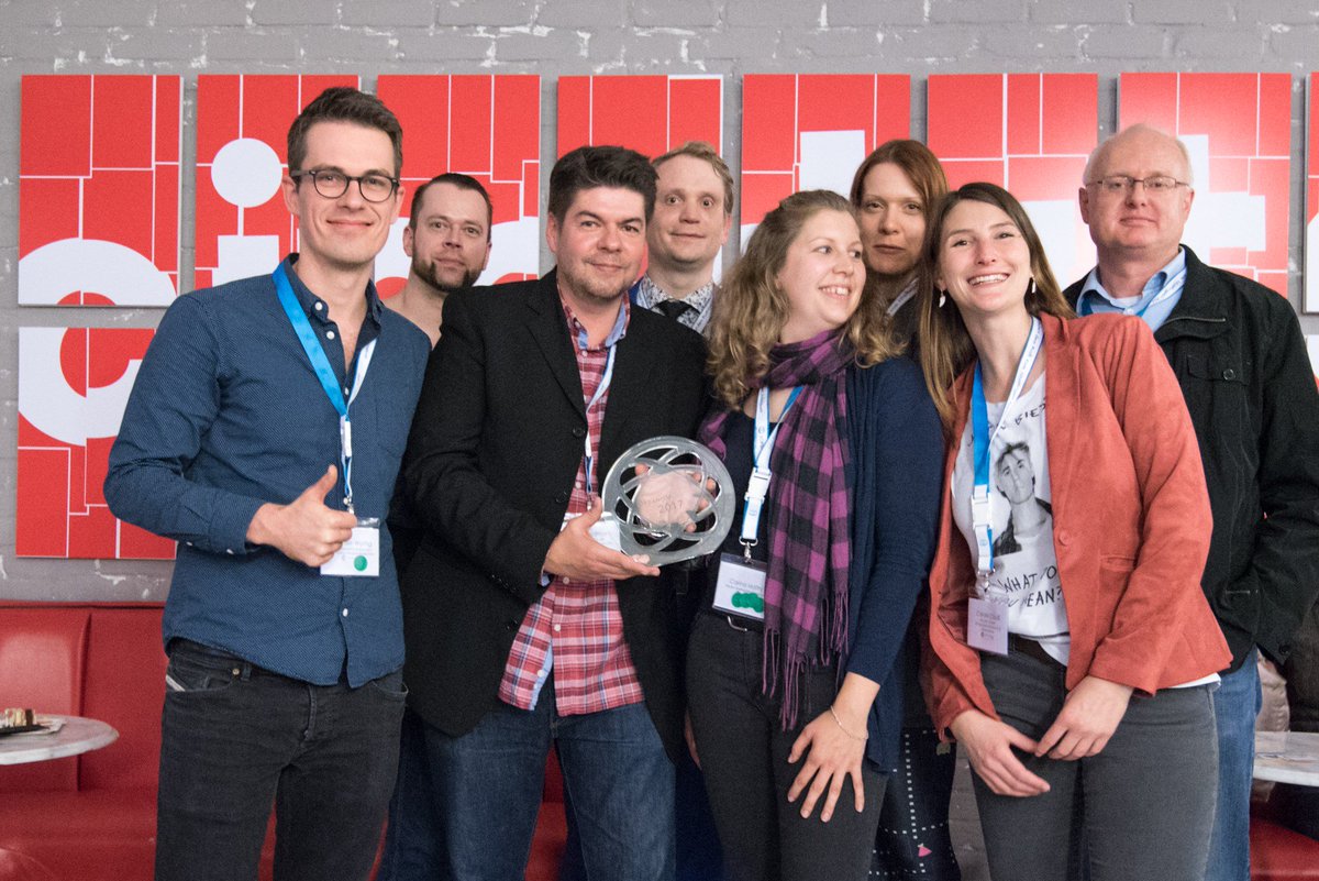 LWAward's tweet photo. Schön war die kleine nachträgliche Preisverleihung auf dem @communitycamp Berlin - die Fachveranstaltung 2017!

#orbanismaward #ccb17 #fbm17 https://t.co/93LcLf09Jz
