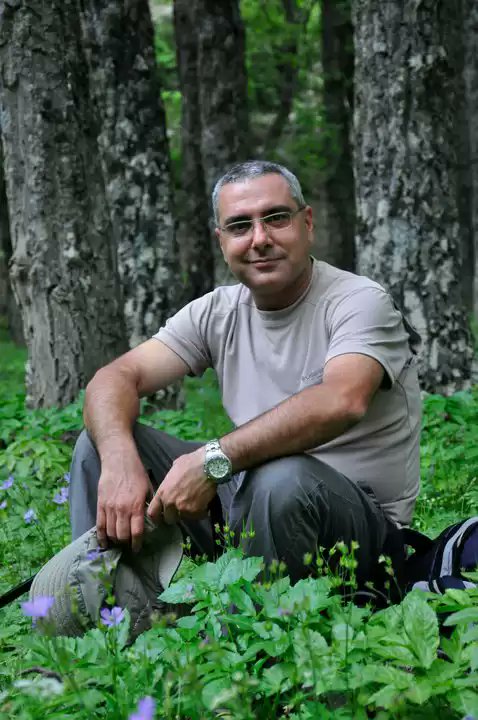 Hit Me Up is really hilarious
 The best time killer app lol
hmu.link