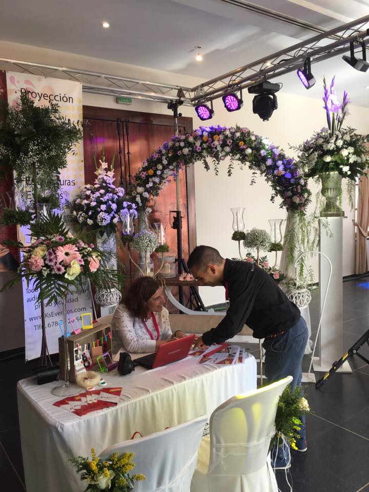 ContigodeBoda.es (@contigodeboda) on Twitter photo Increíble fin de semana el que hemos disfrutado en <a href="/clubzaudingolf/">Club Zaudín Golf Sevilla</a> con nuestra FERIA NUPCIAL de #Sevilla 👩❤💋👨
GRACIAS por la atención recibida 👏🙌🔝
Y por supuesto, GRACIAS también nuestros proveedores nupciales y a todos las parejas asistentes. 😁
#contigodeboda #bodas Increíble fin de semana el que hemos disfrutado en <a href="/clubzaudingolf/">Club Zaudín Golf Sevilla</a> con nuestra FERIA NUPCIAL de #Sevilla 👩❤💋👨
GRACIAS por la atención recibida 👏🙌🔝
Y por supuesto, GRACIAS también nuestros proveedores nupciales y a todos las parejas asistentes. 😁
#contigodeboda #bodas