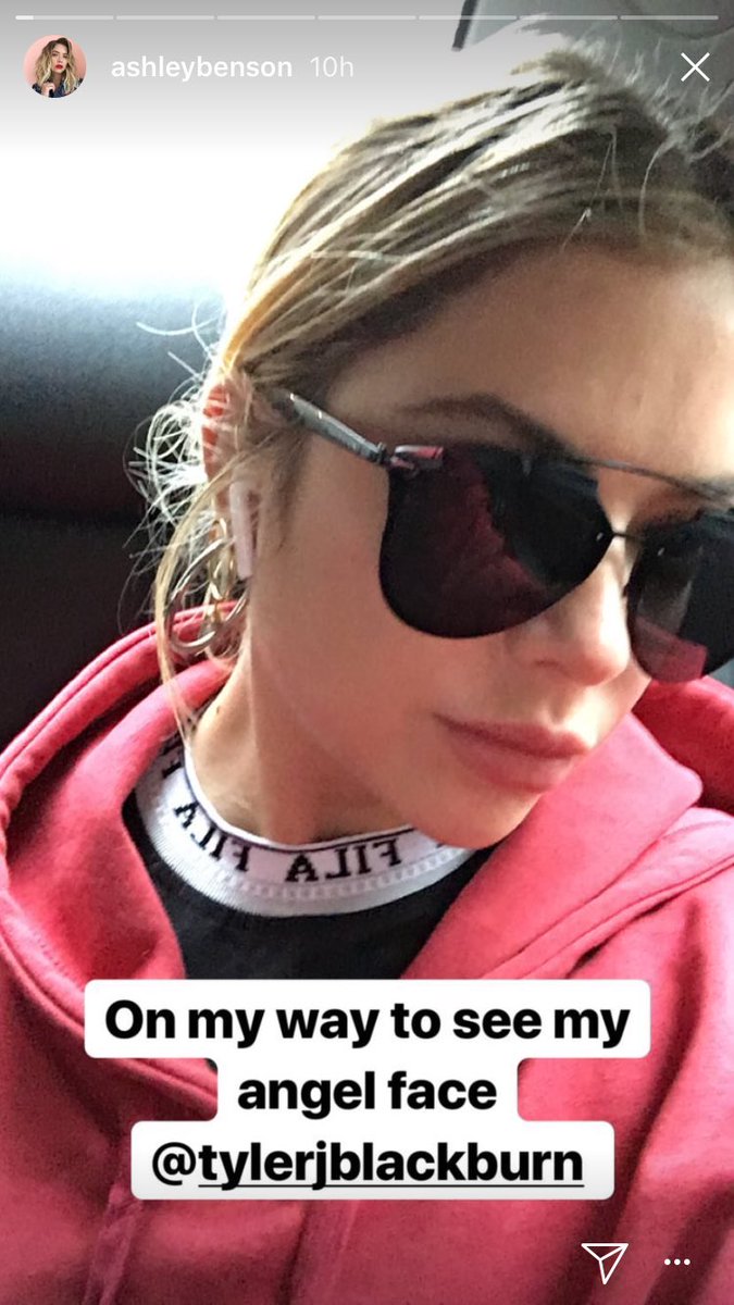 shaymitch_jpn's tweet photo. それから昨日?辺りに
AshleyとTylerがNYで再会したそう😆❤️🗽
この2人ほんと仲良いなあ😆👏✨
#Haleb #PLLSQUAD https://t.co/TAe5wcdr0b