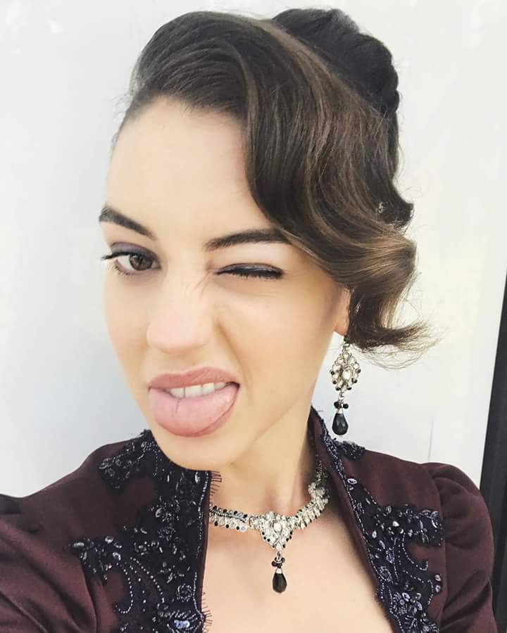 PreviouslySerie's tweet photo. #OnceUponATime

🔃 RT 🔃

Si te está gustando el personaje de Drizella y si la prefieres a ella con Henry antes que con Cinderella🙃🙄 https://t.co/ORj27kRkoF