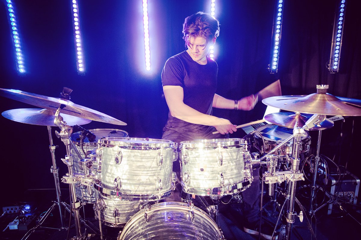 AliJWellsDrums's tweet image. Had this beast out over the weekend for some cool shows with @KUDOSfunctions.

#kudos #kudosfunctions #kudosfunctionsuk #music