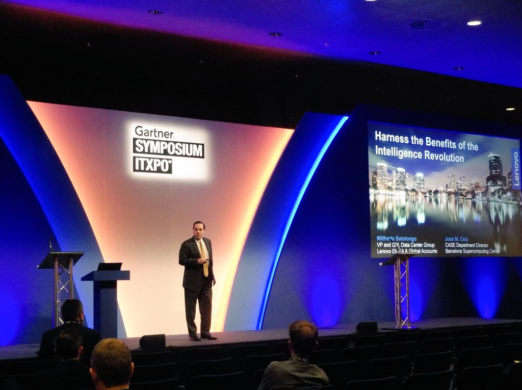 ChloeBroguet's tweet photo. Wilfredo Sotolongo on stage @Gartner_SYM talking about the benefits of Intelligence Revolution and @lenovo strategy in #AI #GartnerSYM https://t.co/PVk2lB2KYQ