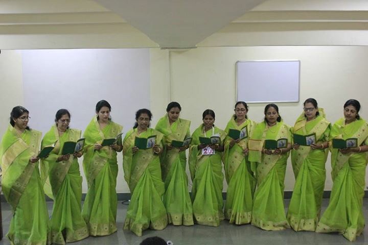 FrFranklin's tweet photo. #Psalm chanting: Chest no 03 of #Mathrusangam competitions. #DigitalKalyan #IndianCatholic #SyroMalabar #Mathrusangam17 #Armonia17 #Catholic https://t.co/MNvnHPRhS7