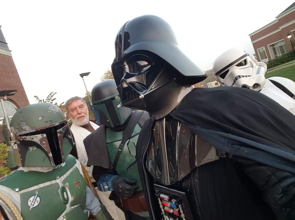 ty_terrell's tweet photo. Bad guys doing good selfie-time! https://t.co/M7cvndabFj
