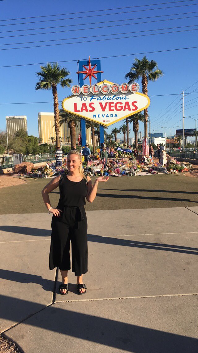 Berleyx's tweet photo. #vegas #lasvegas #vacay 🕊 https://t.co/9RgPqz5evn