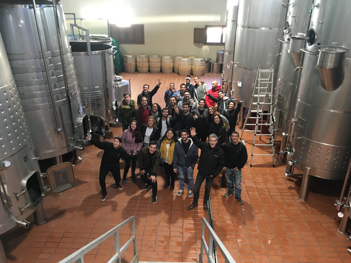 CellerClosPons's tweet photo. Avui hem rebut part de l'equip de @CanRocaCeller que han pogut conèixer la nostra essència i tastar els nostres millors productes. https://t.co/qVpkXyeTuc