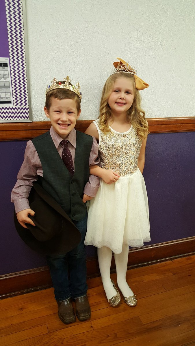brenvanceee's tweet photo. My little sister has a boyfriend and he sends her cute little notes 💗 https://t.co/2g6tLdYohi