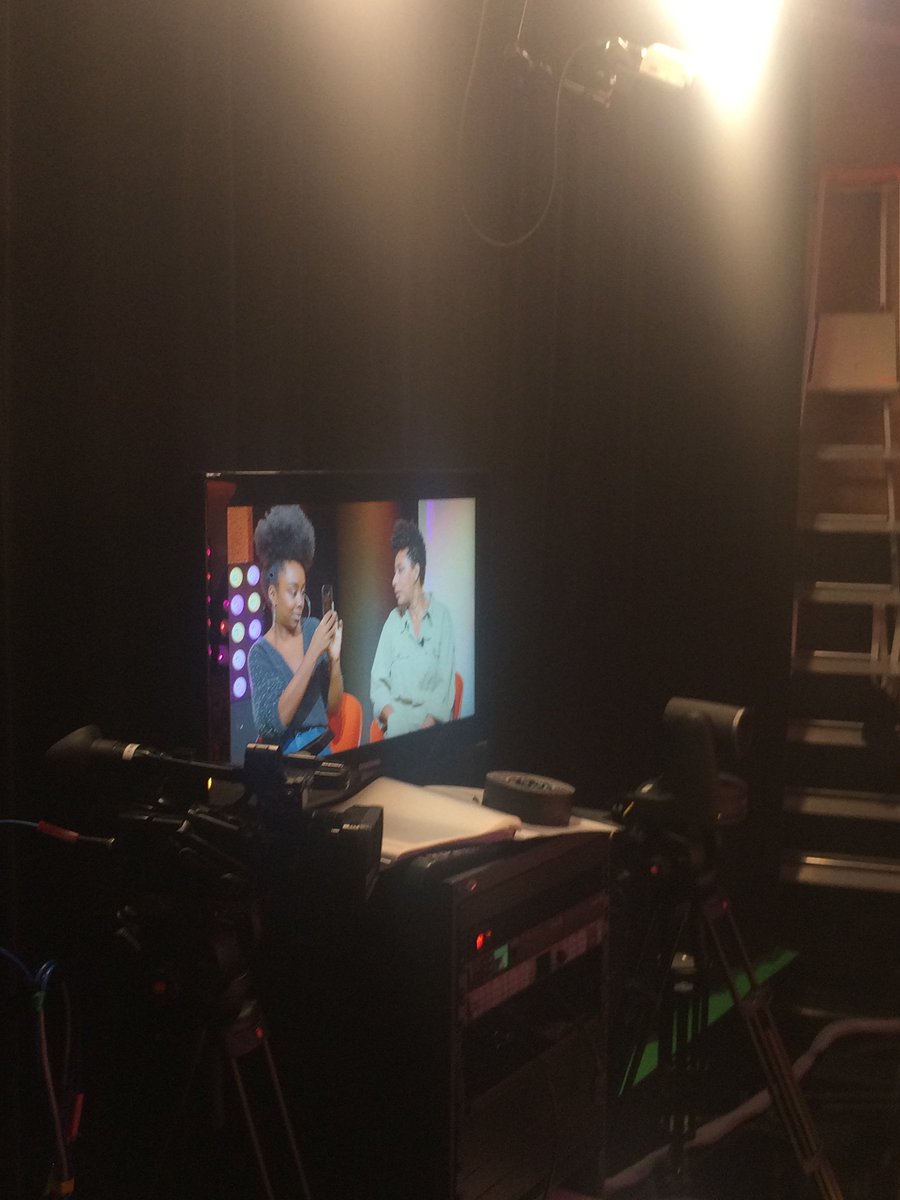 30NuancesNoires's tweet photo. L'itw de @RaphalYem et @Rokhayadiallo de la créatrice de #30nuances c'est ce vendredi @BET_FR sur #Betbuzz aux côtés de @blackbeautybag ! https://t.co/jYDBfkhk7D