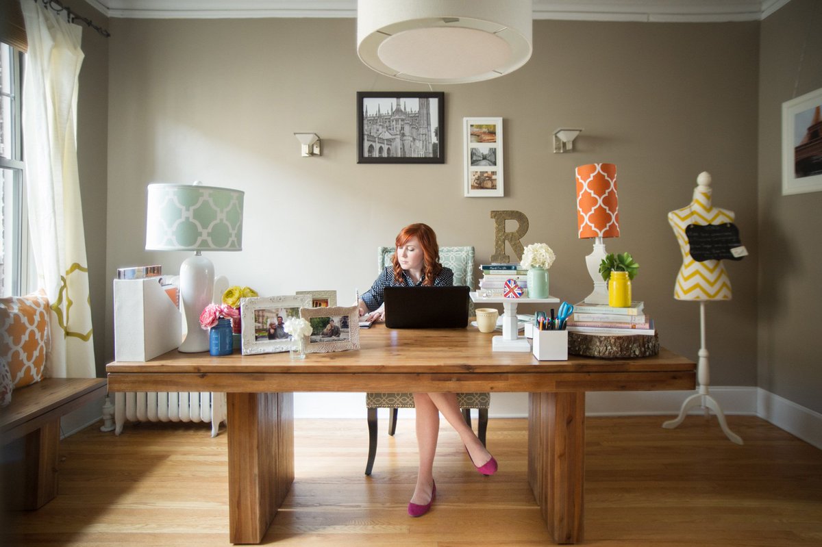 #startupfact 52% of all small businesses are home-based. Look at Bill Gates or Steve Jobs! Are you in your house?